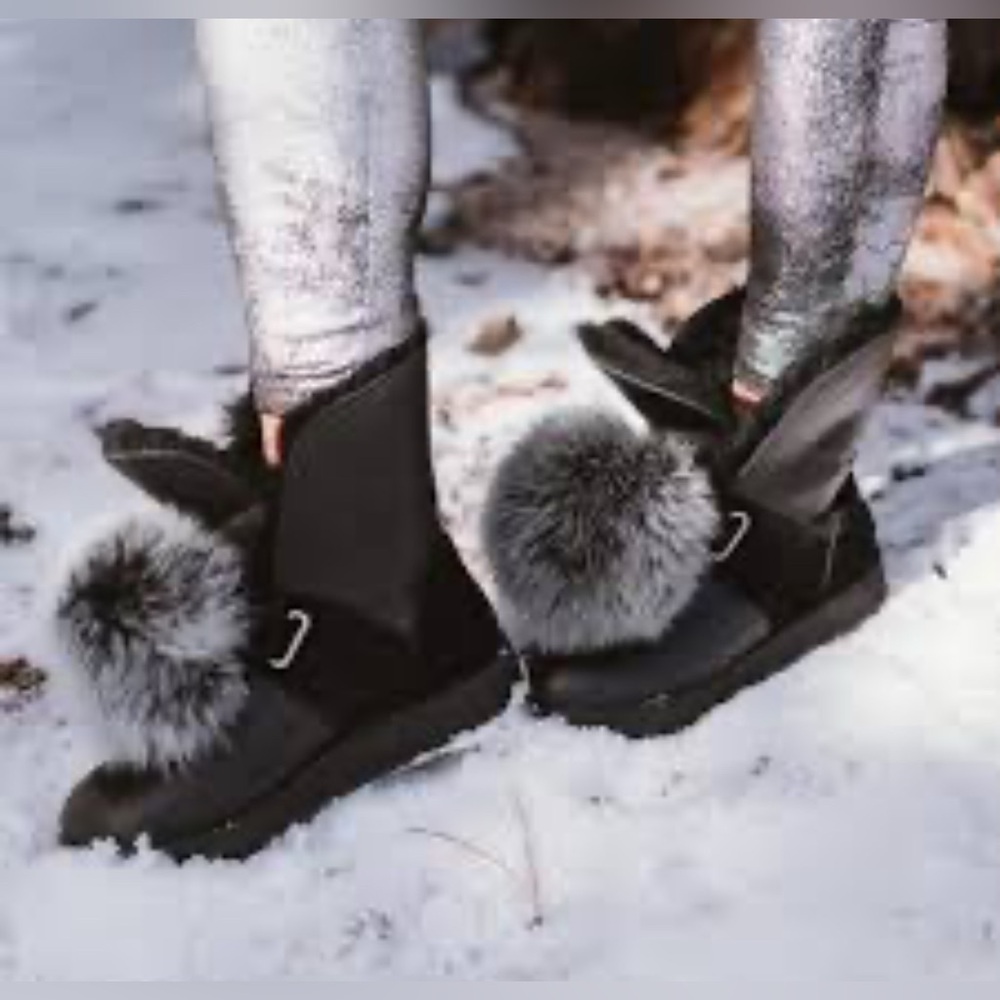 Ugg Isley Black and Gray Leather Fur Boots Size 8.5